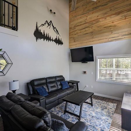 Hillside Hangout 3Bd/2Ba, Elevated Deck Sunsets ไพน์ท็อป-เลคไซด์ ภายนอก รูปภาพ