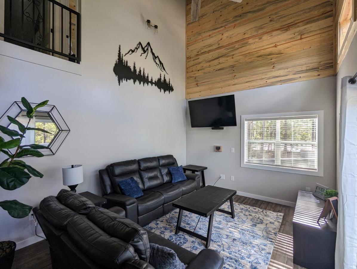 Hillside Hangout 3Bd/2Ba, Elevated Deck Sunsets ไพน์ท็อป-เลคไซด์ ภายนอก รูปภาพ