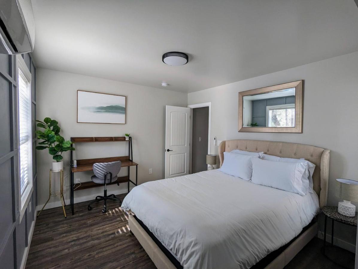 Hillside Hangout 3Bd/2Ba, Elevated Deck Sunsets ไพน์ท็อป-เลคไซด์ ภายนอก รูปภาพ