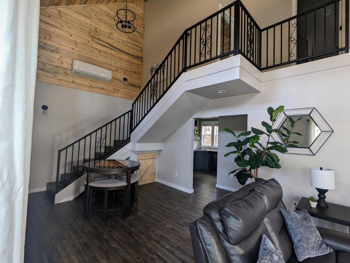 Hillside Hangout 3Bd/2Ba, Elevated Deck Sunsets ไพน์ท็อป-เลคไซด์ ภายนอก รูปภาพ
